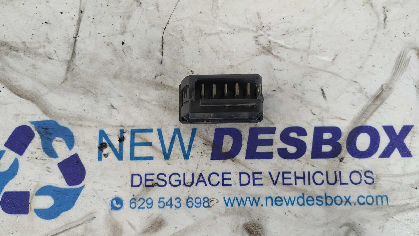 Recambio de MANDO ELEVALUNAS DELANTERO DERECHO para RENAULT MASTER DOBLE CABINE, CAJA ABIERTA/CHASIS Caja abierta   Batalla 3578 S9W referencia OEM IAM    - BLANCO 2
