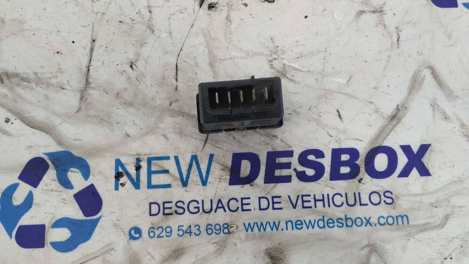 Recambio de MANDO ELEVALUNAS DELANTERO IZQUIERDO para RENAULT MASTER DOBLE CABINE, CAJA ABIERTA/CHASIS Caja abierta   Batalla 3578 S9W referencia OEM IAM    - BLANCO 4