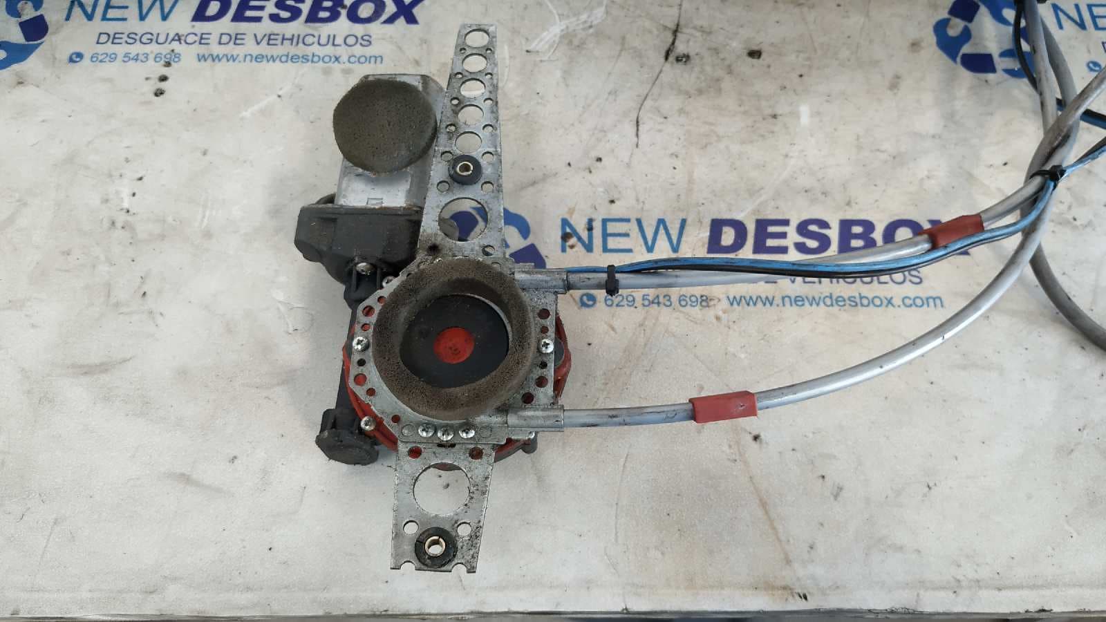 Recambio de ELEVALUNAS DELANTERO DERECHO para MERCEDES-BENZ VITO (W638) CAJA CERRADA 611980     referencia OEM IAM    - BLANCO 2