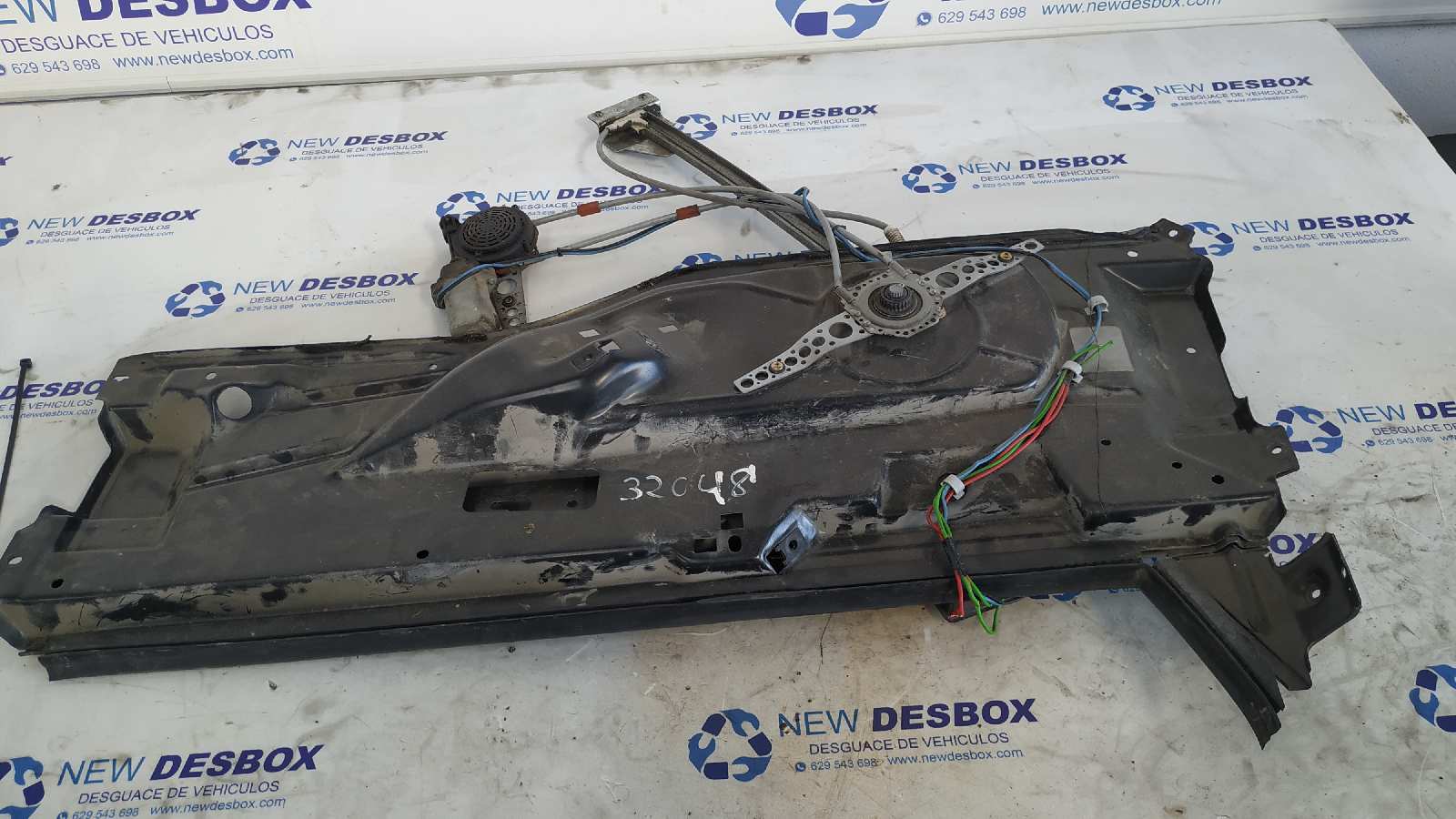 Recambio de ELEVALUNAS DELANTERO DERECHO para MERCEDES-BENZ VITO (W638) CAJA CERRADA 611980     referencia OEM IAM    - BLANCO 5