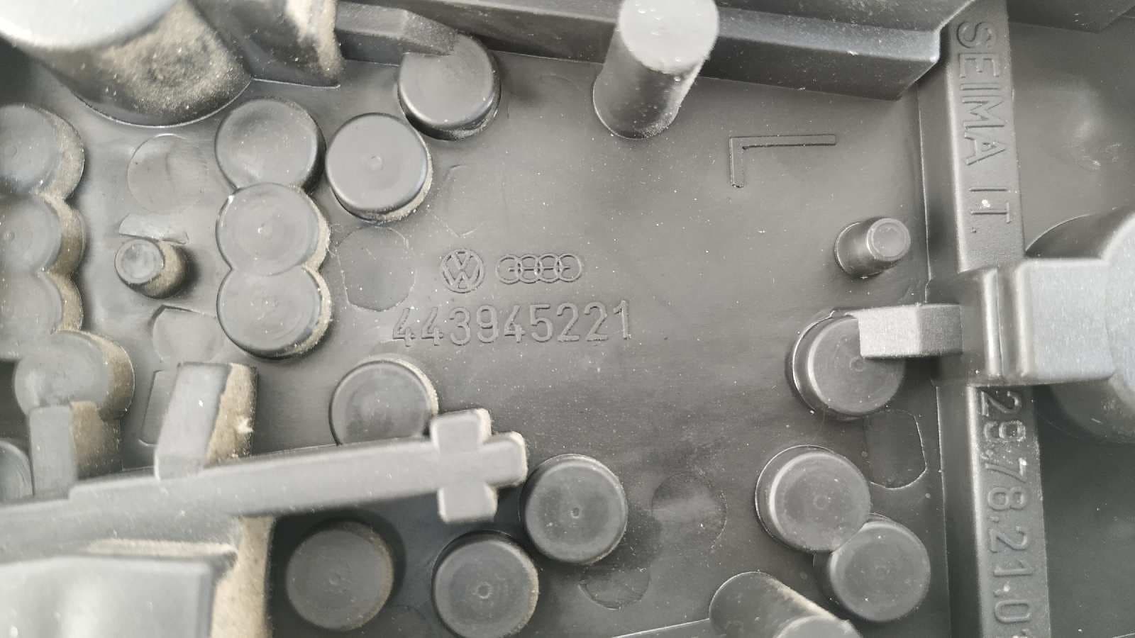 Recambio de PILOTO TRASERO IZQUIERDO para AUDI 100 BERLINA (C4) Básico AAR referencia OEM IAM 443945221   - BLANCO 3