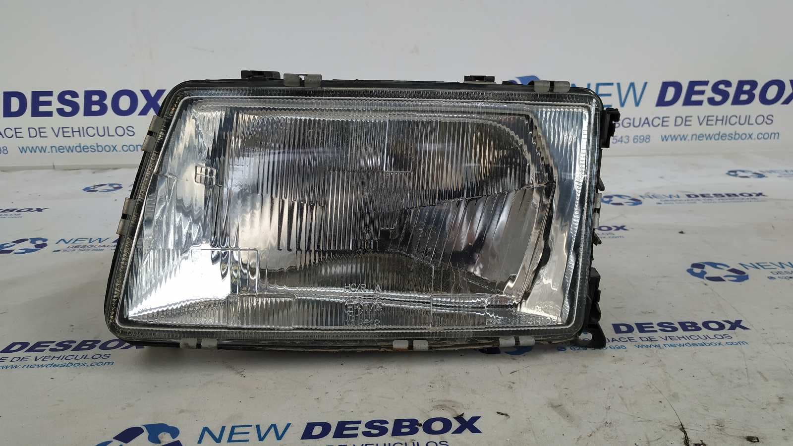 Recambio de FARO IZQUIERDO para AUDI 100 BERLINA (C4) Básico AAR referencia OEM IAM 01124111   - BLANCO