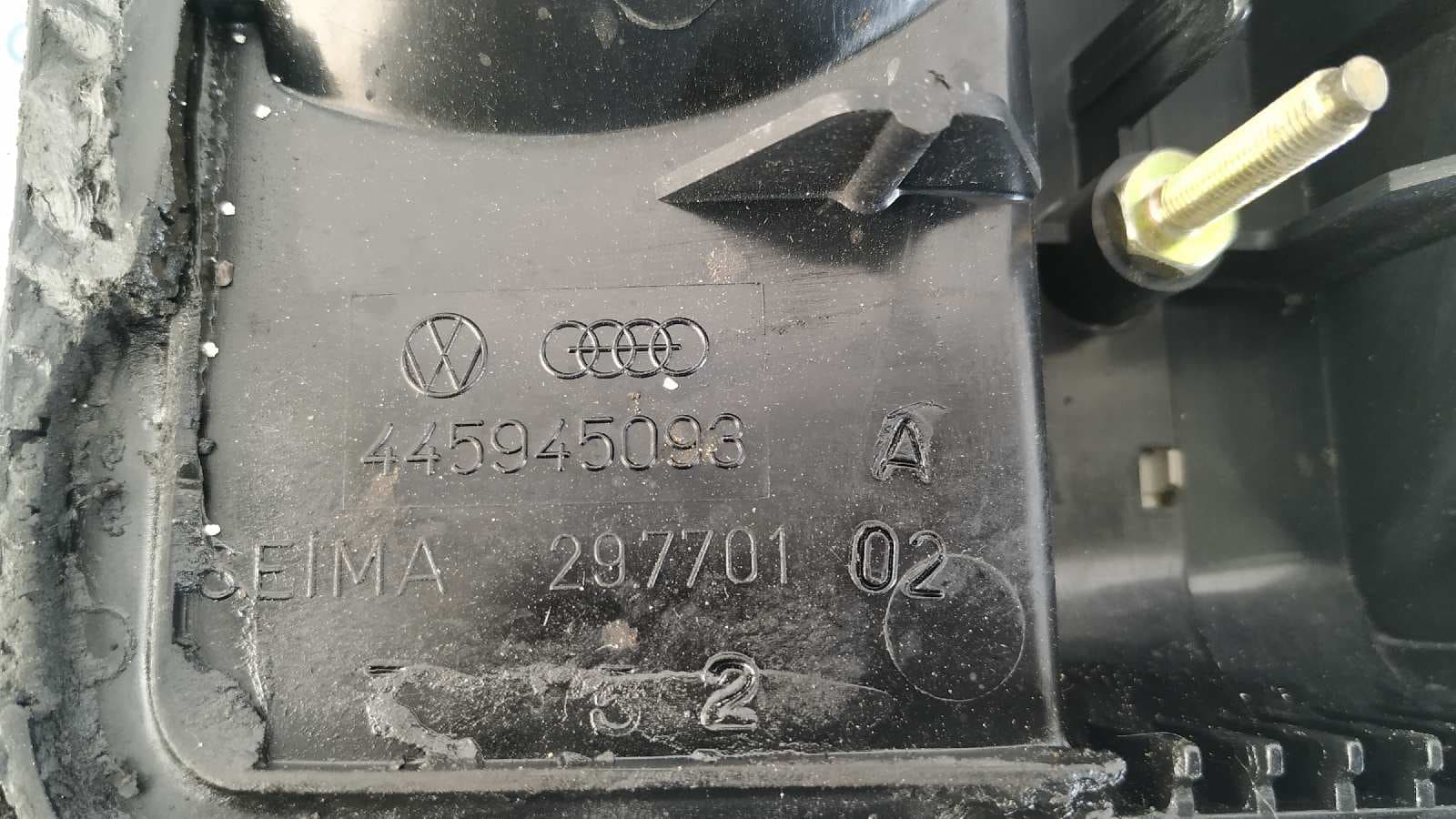Recambio de PILOTO PORTON IZQUIERDO para AUDI 100 BERLINA (C4) Básico AAR referencia OEM IAM 445945093   - BLANCO 2