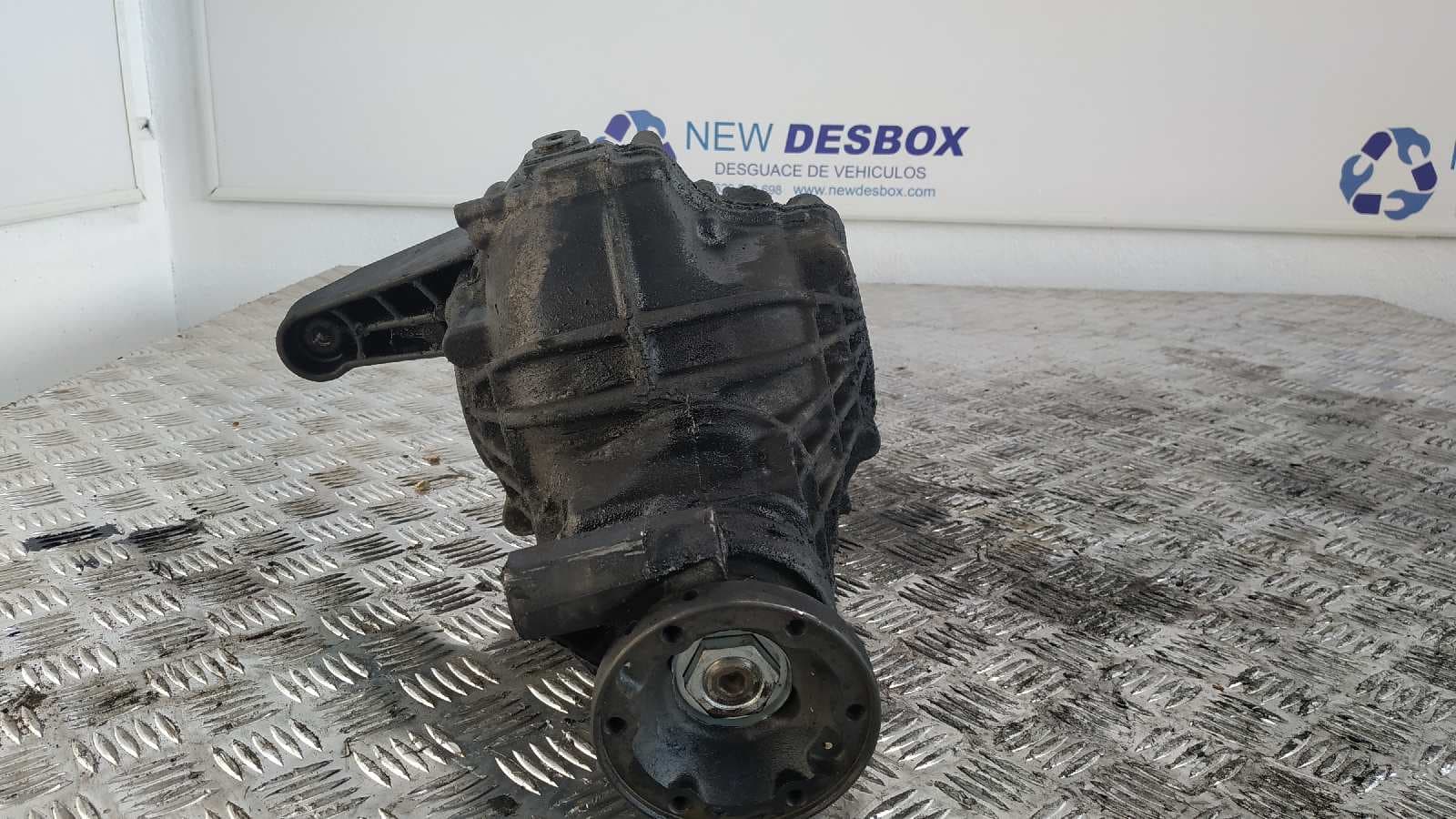 Recambio de DIFERENCIAL DELANTERO para MERCEDES-BENZ CLASE M (W163) OM612963 referencia OEM IAM 460310010   - NEGRO 4