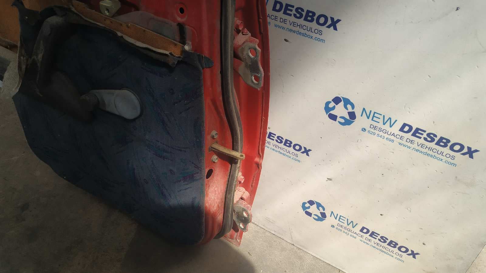 Recambio de PUERTA TRASERA IZQUIERDA para SUZUKI SWIFT BERLINA (MZ) 1.3 16V CAT referencia OEM IAM    - ROJO 7