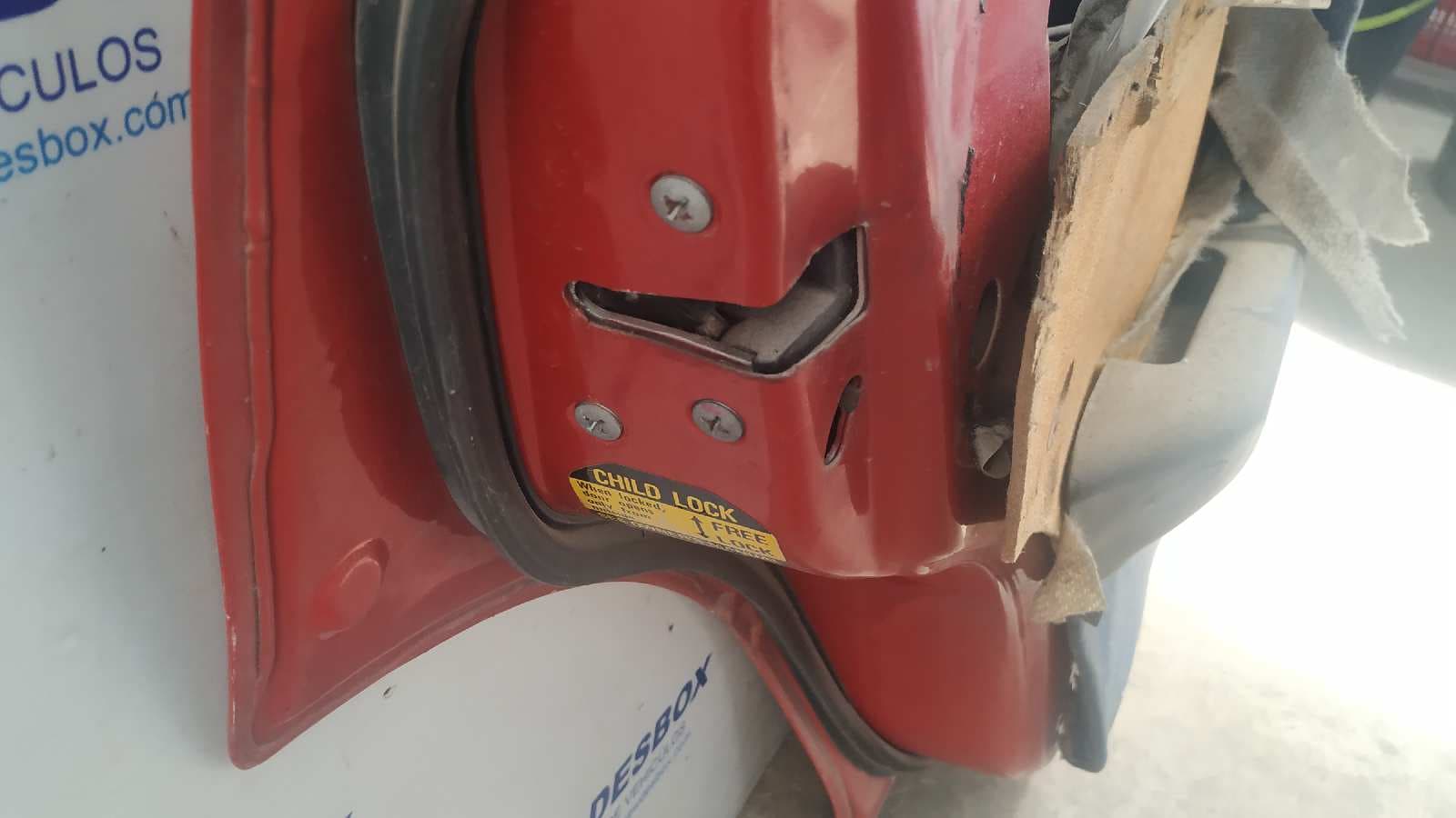 Recambio de PUERTA TRASERA IZQUIERDA para SUZUKI SWIFT BERLINA (MZ) 1.3 16V CAT referencia OEM IAM    - ROJO 4