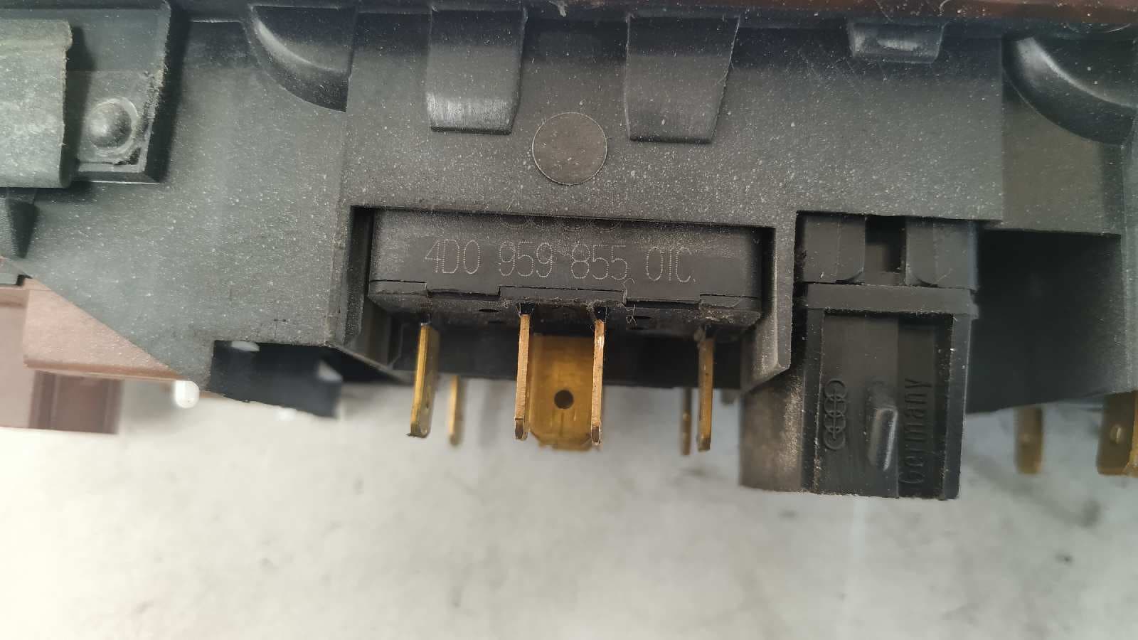 Recambio de MANDO ELEVALUNAS DELANTERO IZQUIERDO para AUDI A8 (D2) 2.5 TDI AKE referencia OEM IAM 4D1959517   - AZUL 7