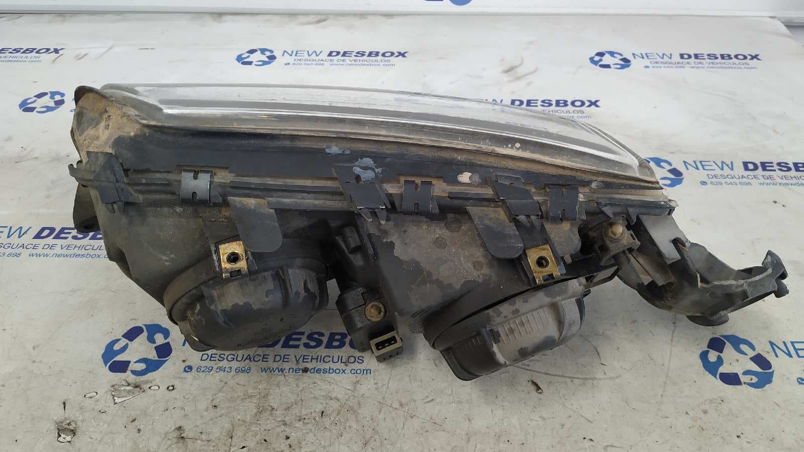 Recambio de FARO DERECHO para VOLVO S80 BERLINA 2.8 Bi-Turbo CAT B6284T referencia OEM IAM    - AZUL 6