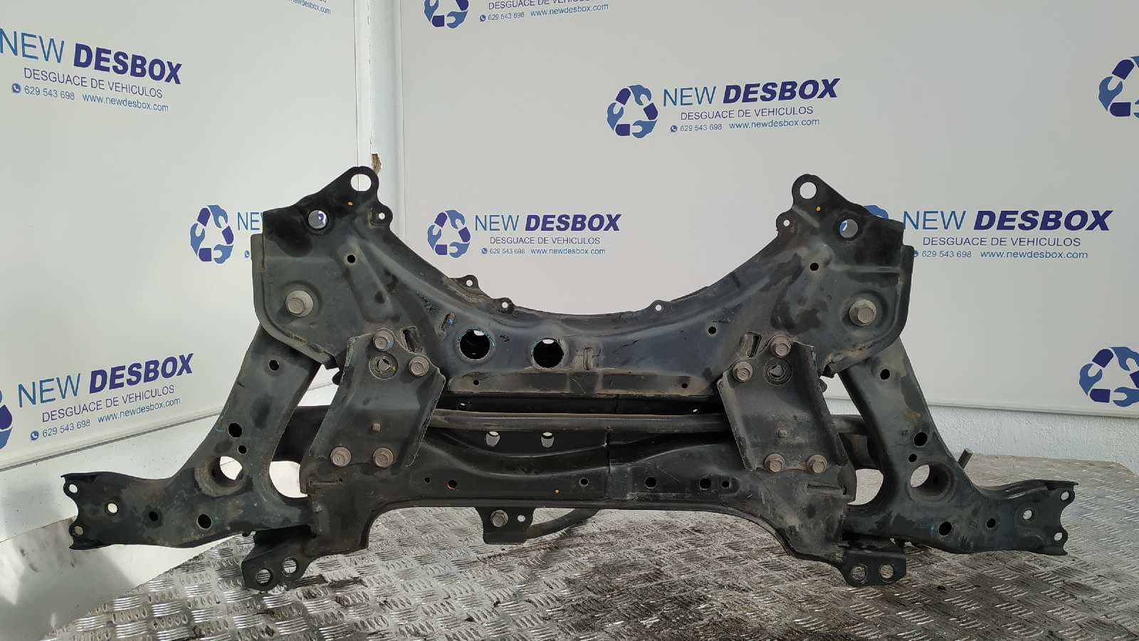 Recambio de PUENTE DELANTERO para TOYOTA AURIS 1NDTV referencia OEM IAM    - BLANCO 5