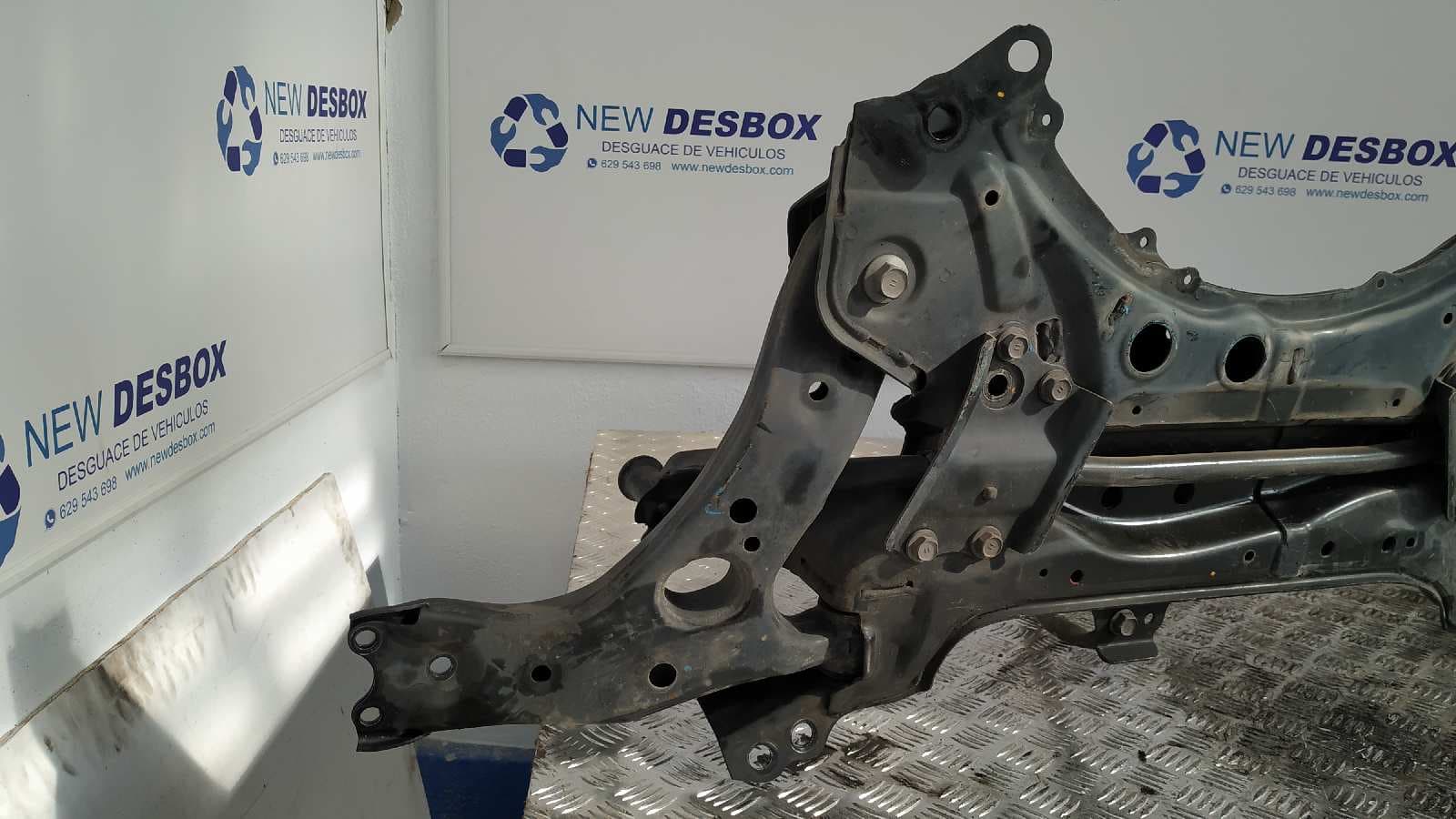 Recambio de PUENTE DELANTERO para TOYOTA AURIS 1NDTV referencia OEM IAM    - BLANCO 8