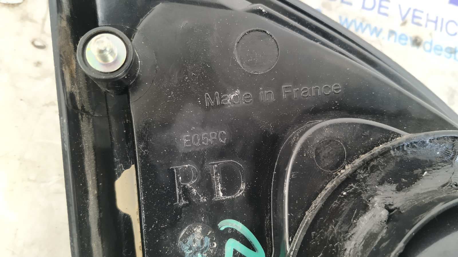 Recambio de PILOTO PORTON DERECHO para NISSAN PRIMERA BERLINA (P11) 2.0 16V CAT SR20 referencia OEM IAM 29020330   - GRIS 2