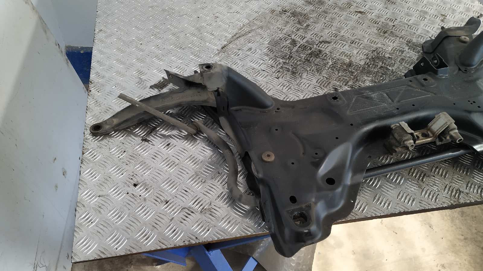 Recambio de PUENTE DELANTERO para CITROEN C4 GRAND PICASSO 9HZ referencia OEM IAM    - DORADO 9