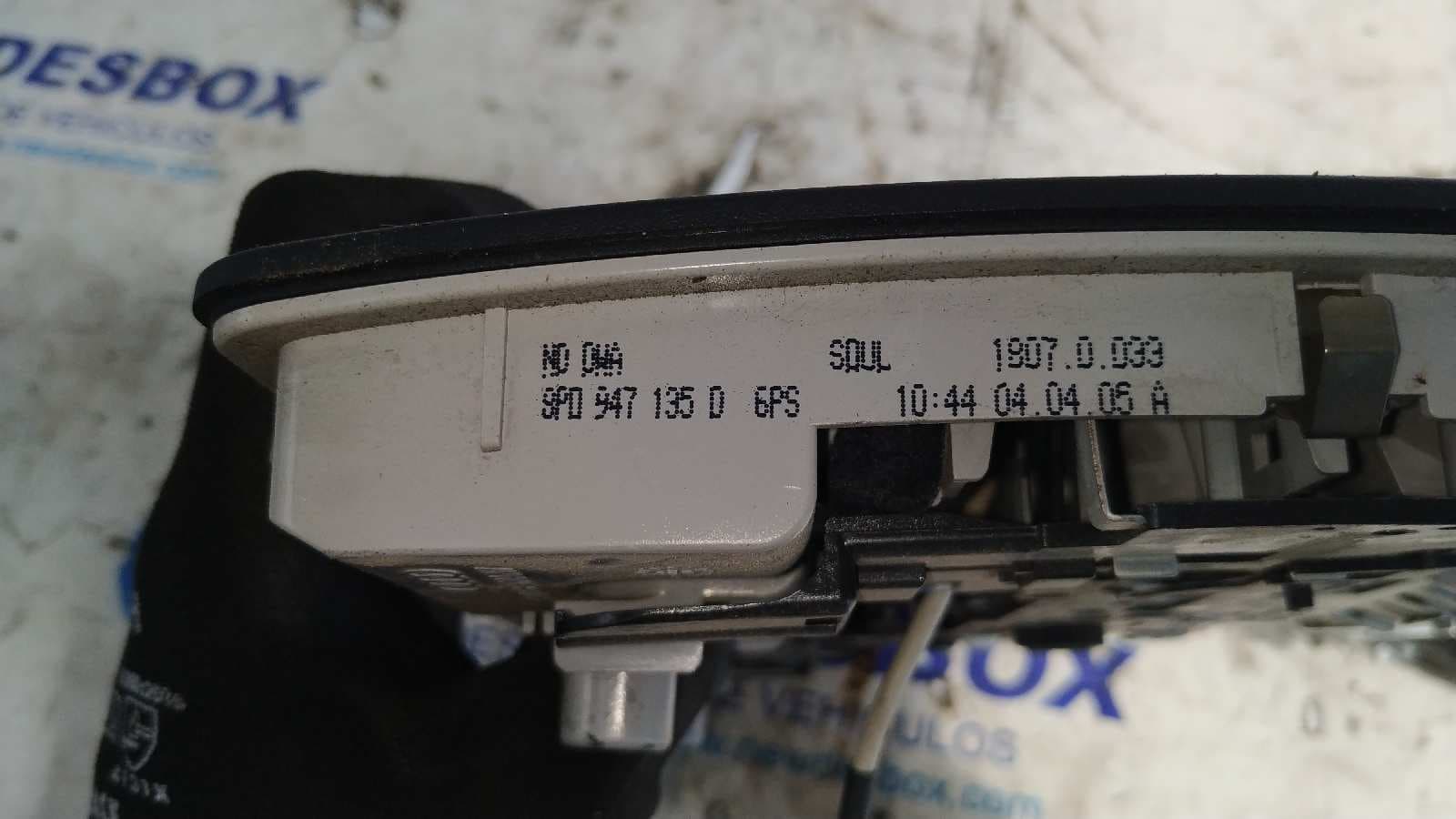 Recambio de LUZ INTERIOR para AUDI A3 (8P) 2.0 TDI Attraction Quattro BKD referencia OEM IAM 8P0947135D   - NEGRO 4