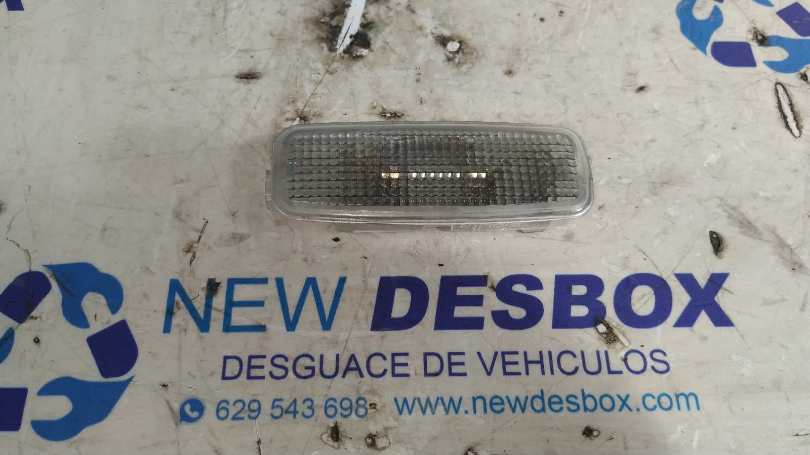 Recambio de LUZ INTERIOR para AUDI A3 (8P) 2.0 TDI Attraction Quattro BKD referencia OEM IAM 4E0947105   - NEGRO