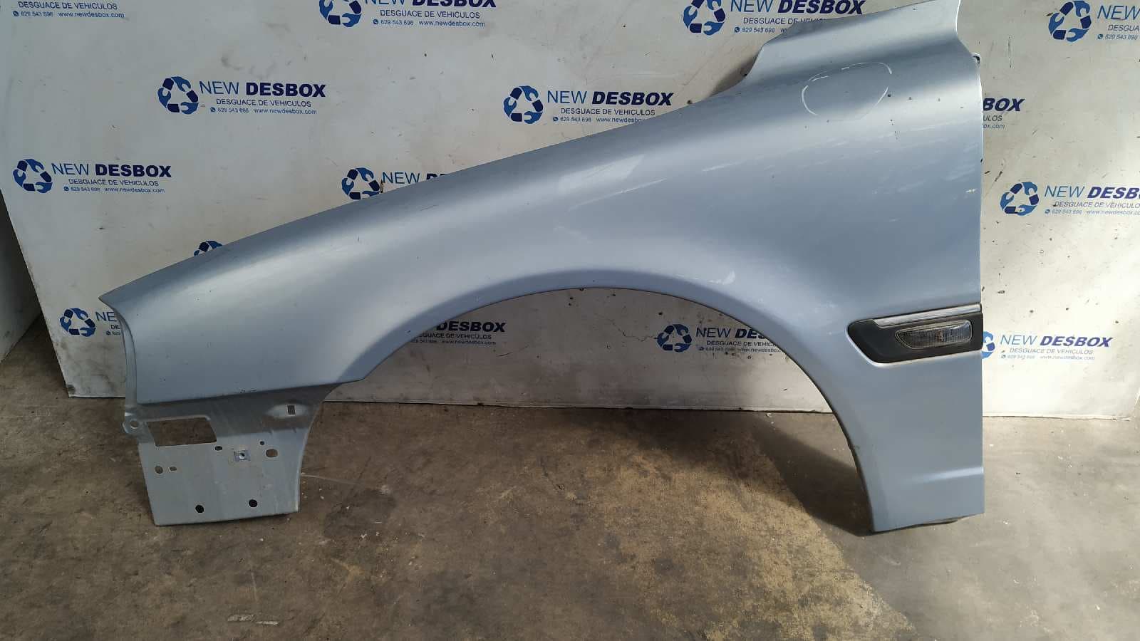 Recambio de ALETA DELANTERA IZQUIERDA para VOLVO S80 BERLINA 2.5 D D5252T referencia OEM IAM    - BLANCO