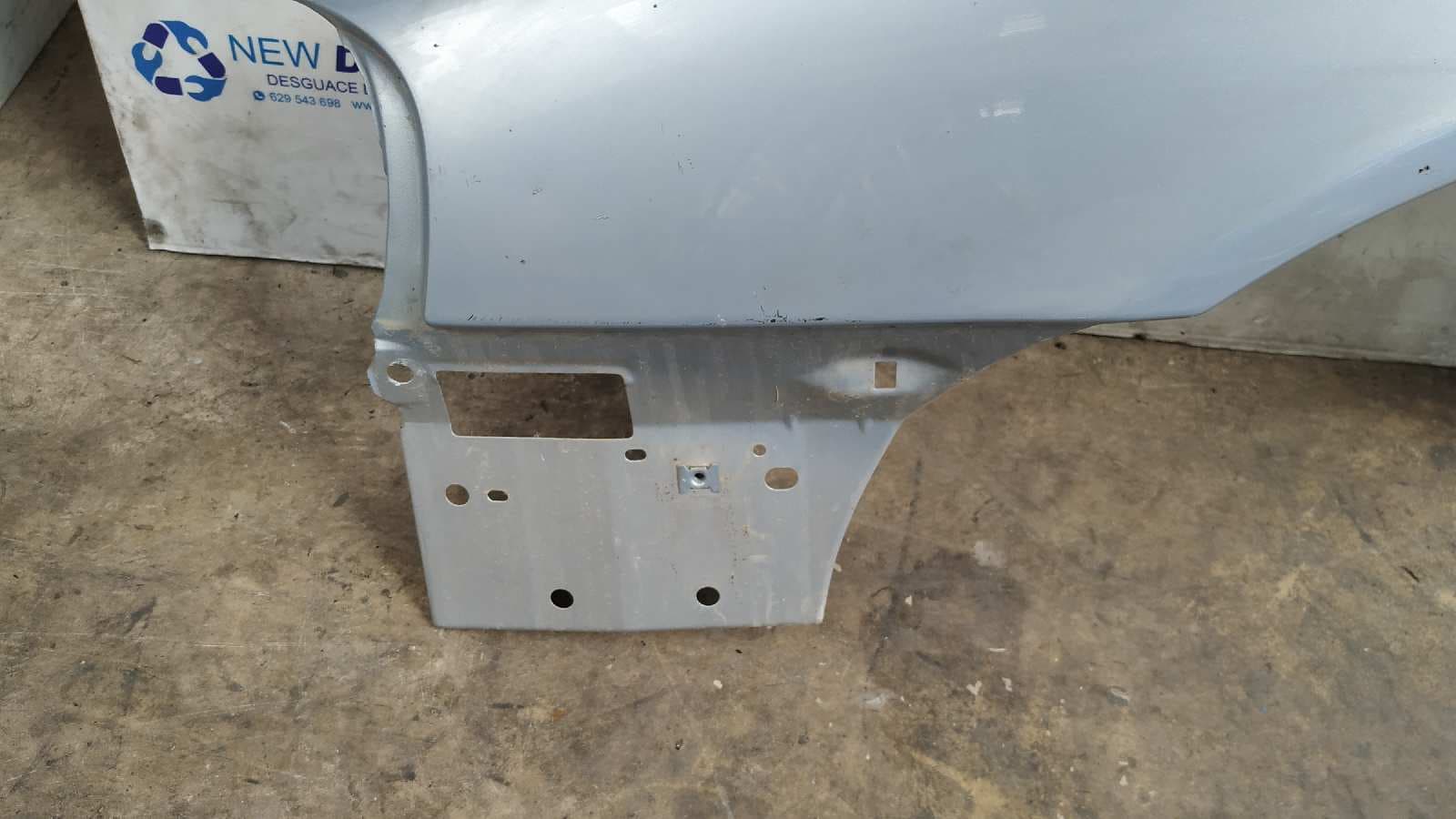 Recambio de ALETA DELANTERA IZQUIERDA para VOLVO S80 BERLINA 2.5 D D5252T referencia OEM IAM    - BLANCO 5