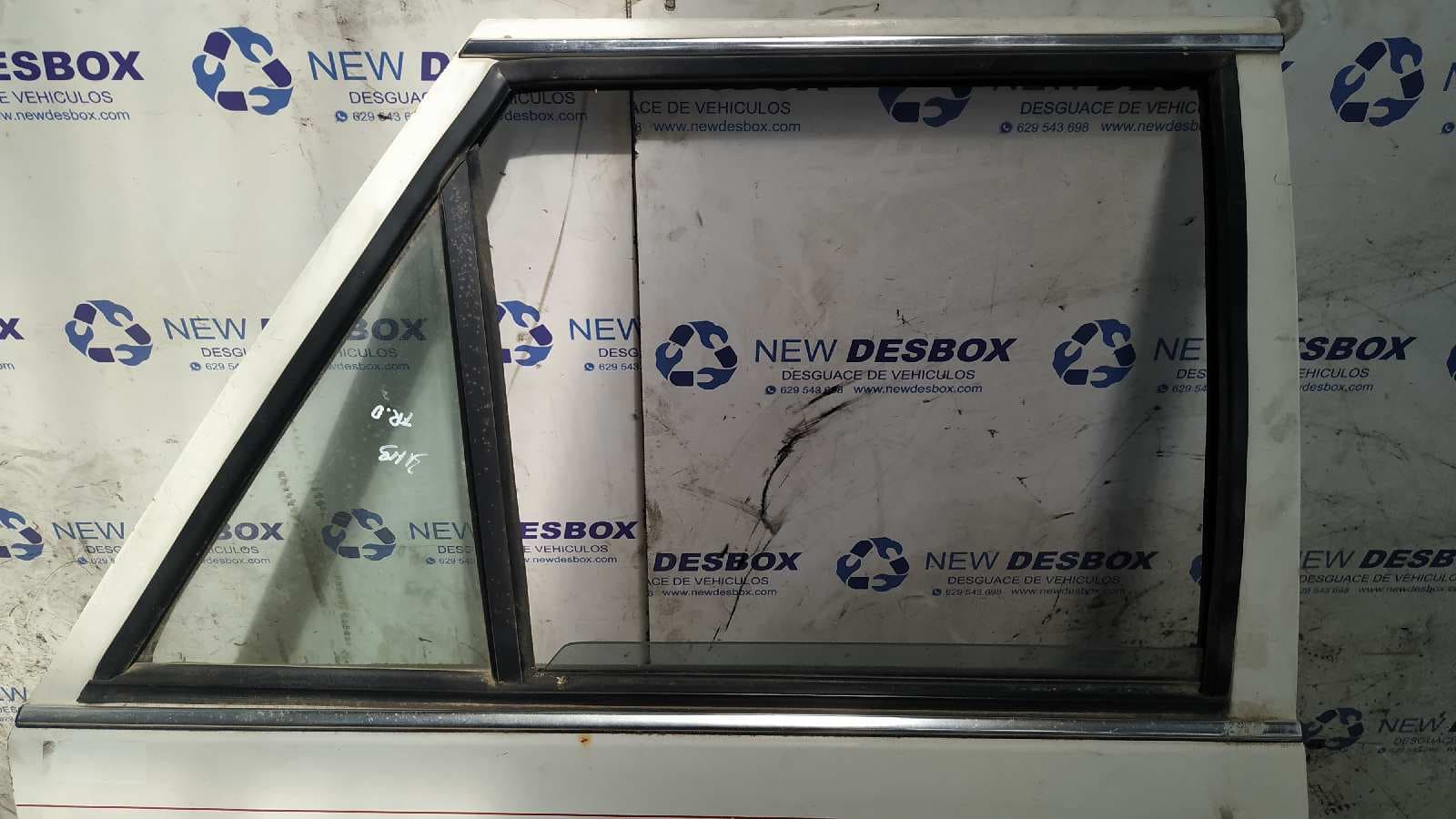 Recambio de PUERTA TRASERA DERECHA para FORD ESCORT BERL./TURN./CAB./EXPRESS 1.6 Escort Cabrio LR referencia OEM IAM    - BLANCO 8