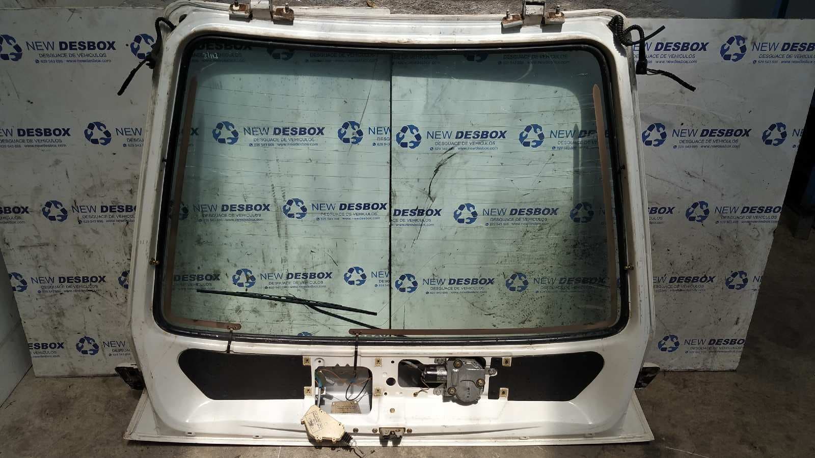 Recambio de PORTON TRASERO para FORD ESCORT BERL./TURN./CAB./EXPRESS 1.6 Escort Cabrio LR referencia OEM IAM    - BLANCO 3