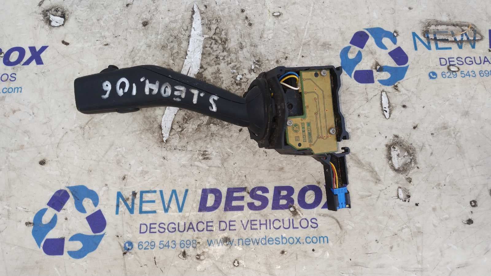 Recambio de MANDO LIMPIA para SEAT LEON (1P1) referencia OEM IAM 1K0953519A 2