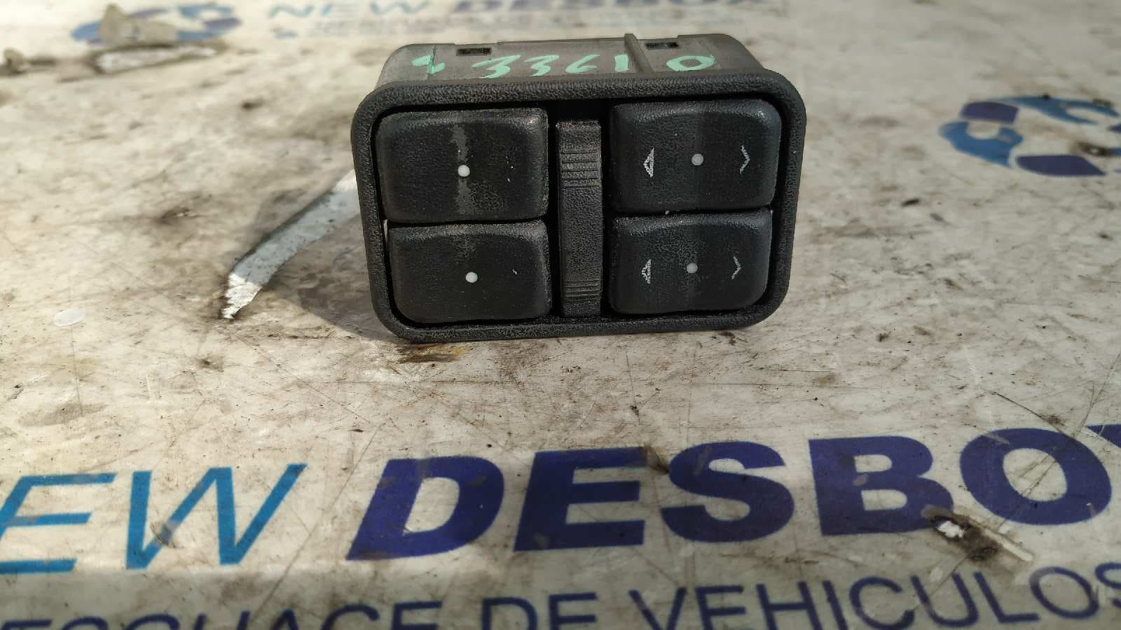 Recambio de MANDO ELEVALUNAS DELANTERO IZQUIERDO para OPEL ASTRA G BERLINA Comfort Z18XE referencia OEM IAM 90561086 - BLANCO