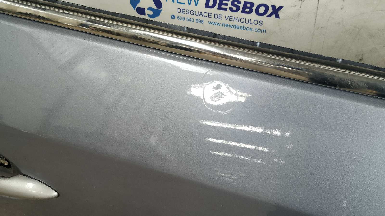 Recambio de PUERTA DELANTERA DERECHA para RENAULT FLUENCE K9KG8 referencia OEM IAM    - BLANCO 4