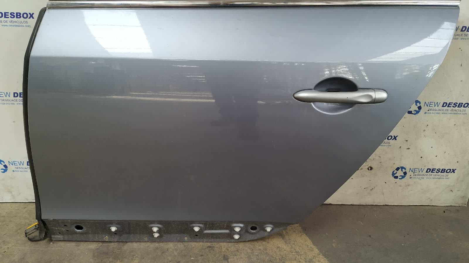 Recambio de PUERTA TRASERA IZQUIERDA para RENAULT FLUENCE Dynamique K9KG8 referencia OEM IAM    - BLANCO 5