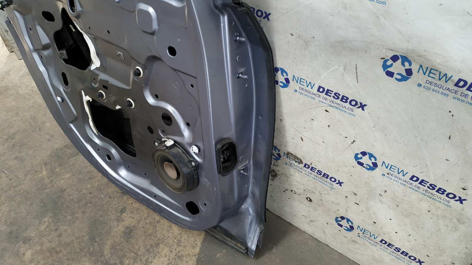 Recambio de PUERTA TRASERA IZQUIERDA para RENAULT FLUENCE Dynamique K9KG8 referencia OEM IAM    - BLANCO 3