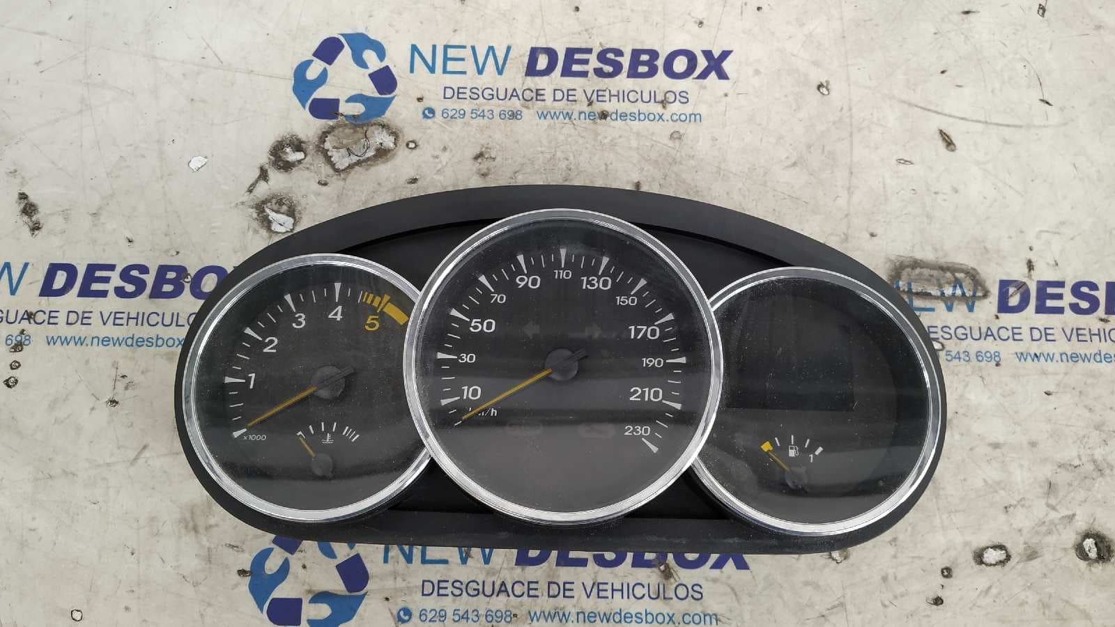 Recambio de CUADRO INSTRUMENTOS para RENAULT FLUENCE Dynamique K9KG8 referencia OEM IAM 281216746   - BLANCO