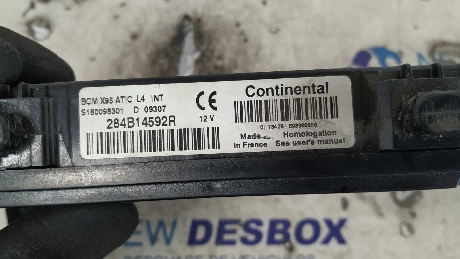 Recambio de CAJA RELES / FUSIBLES para RENAULT FLUENCE Dynamique K9KG8 referencia OEM IAM 284B14592R   - BLANCO 2