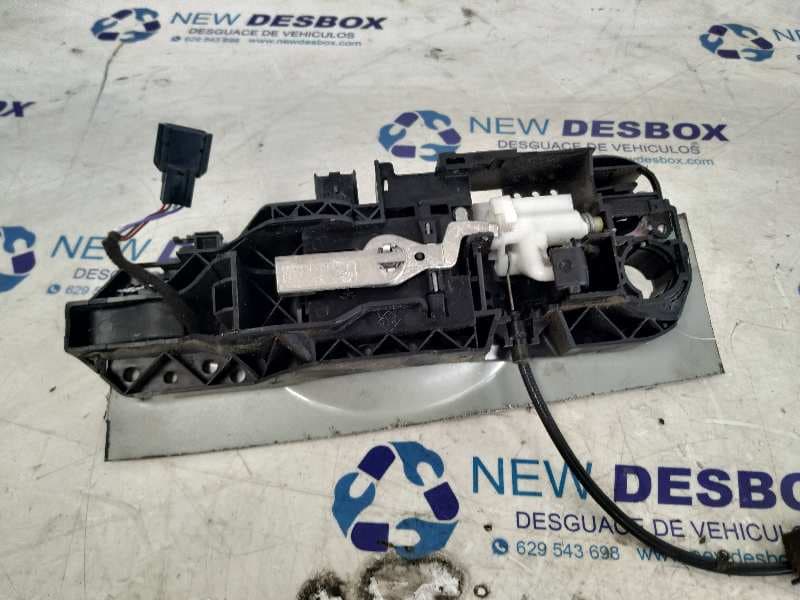 Recambio de MANETA DELANTERA DERECHA para RENAULT FLUENCE Dynamique K9KG8 referencia OEM IAM    - BLANCO 3