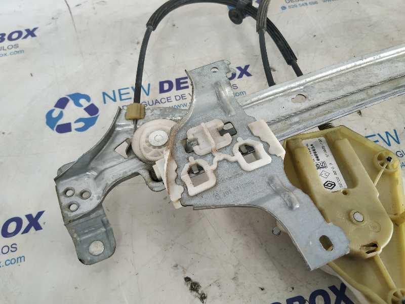 Recambio de ELEVALUNAS TRASERO DERECHO para RENAULT FLUENCE Dynamique K9KG8 referencia OEM IAM    - BLANCO 3