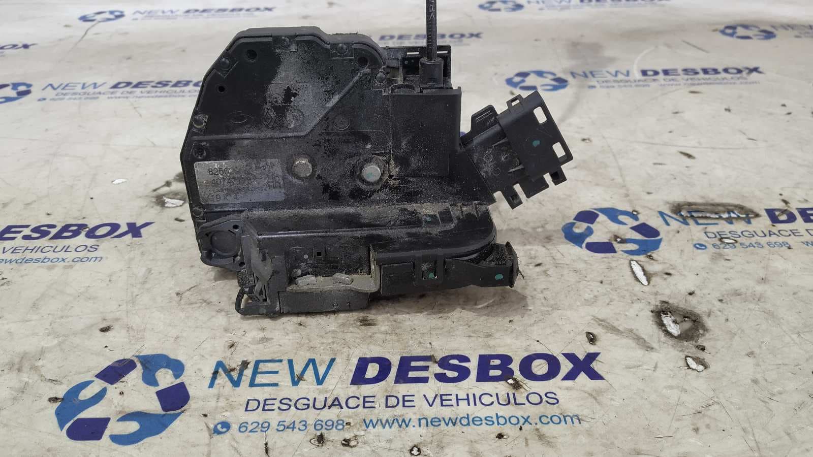 Recambio de CERRADURA PUERTA TRASERA DERECHA para RENAULT FLUENCE Dynamique K9KG8 referencia OEM IAM    - BLANCO