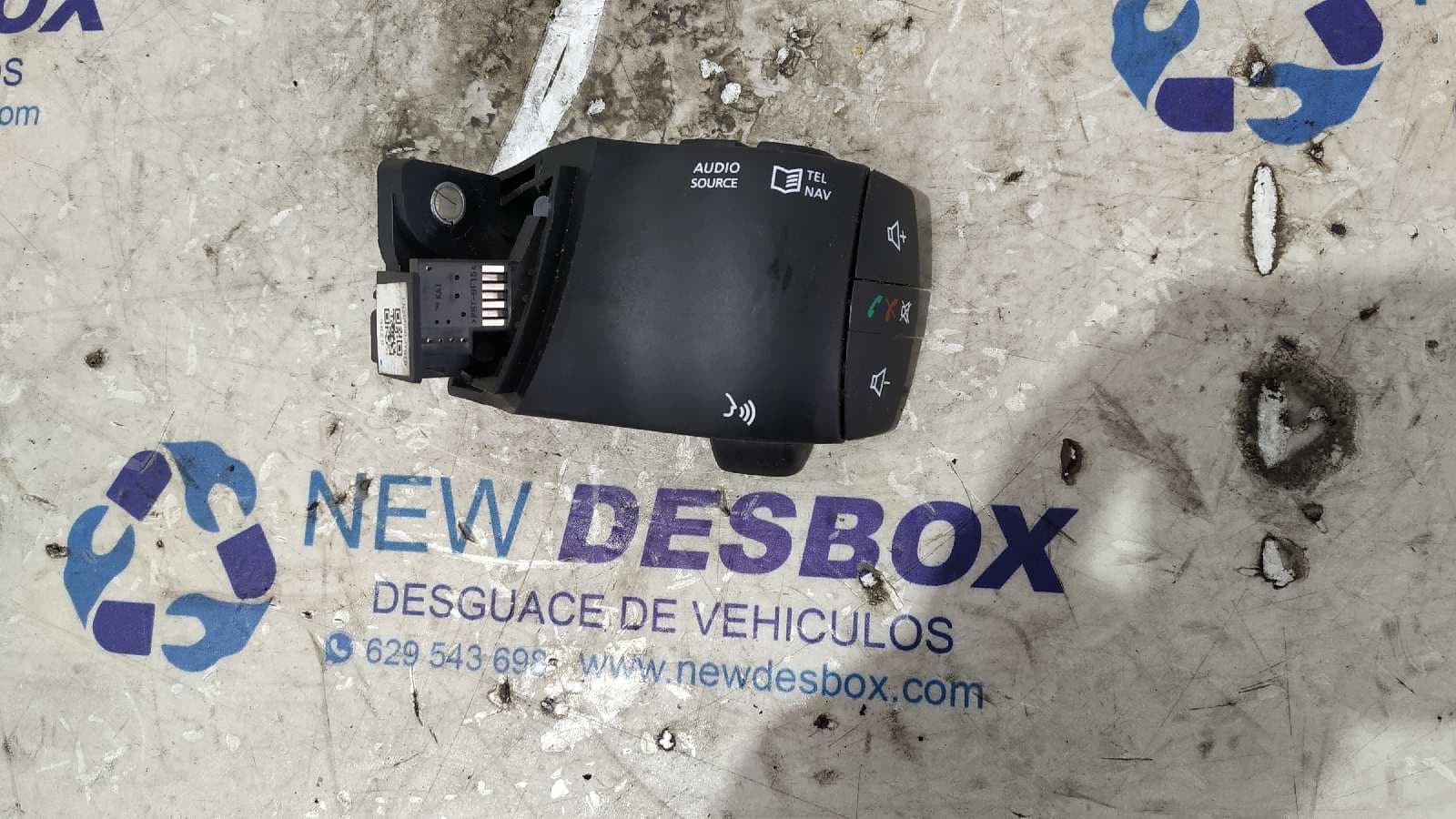 Recambio de MANDO MULTIFUNCION para RENAULT FLUENCE Dynamique K9KG8 referencia OEM IAM EN25550JY01B   - BLANCO