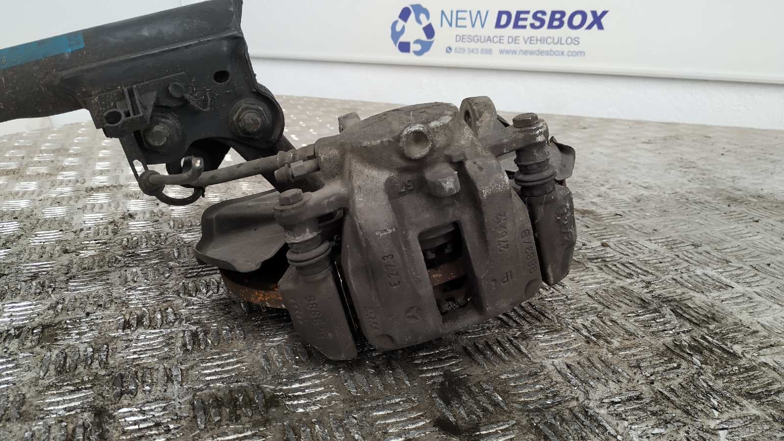 Recambio de MANGUETA DELANTERA DERECHA para MERCEDES-BENZ CLASE A (W169) OM640942 referencia OEM IAM    - AZUL 4
