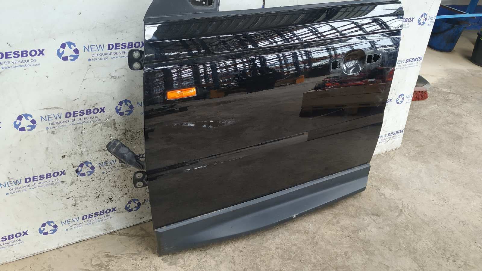 Recambio de PUERTA DELANTERA IZQUIERDA para LAND ROVER RANGE ROVER SPORT 276DT referencia OEM IAM LR016465   - NEGRO 6