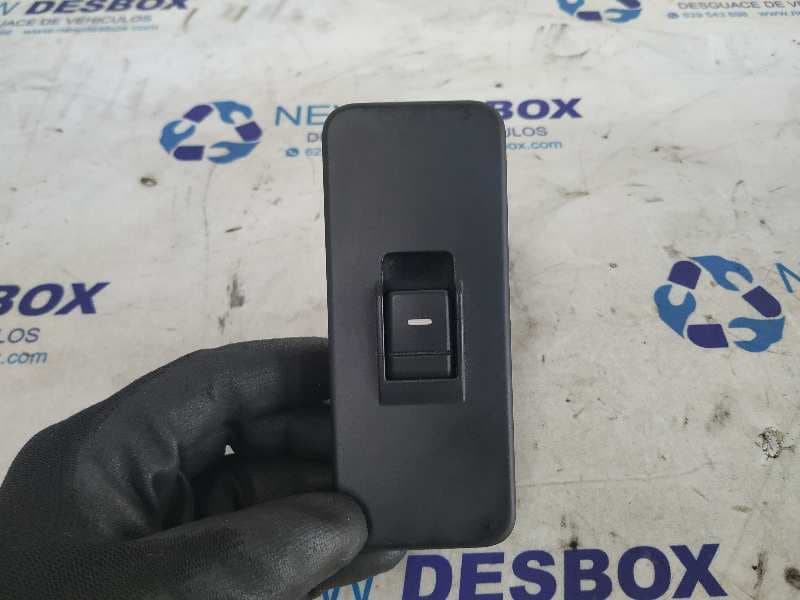 Recambio de MANDO ELEVALUNAS TRASERO DERECHO para LAND ROVER RANGE ROVER SPORT 276DT referencia OEM IAM YUD501070PVJ   - NEGRO 4