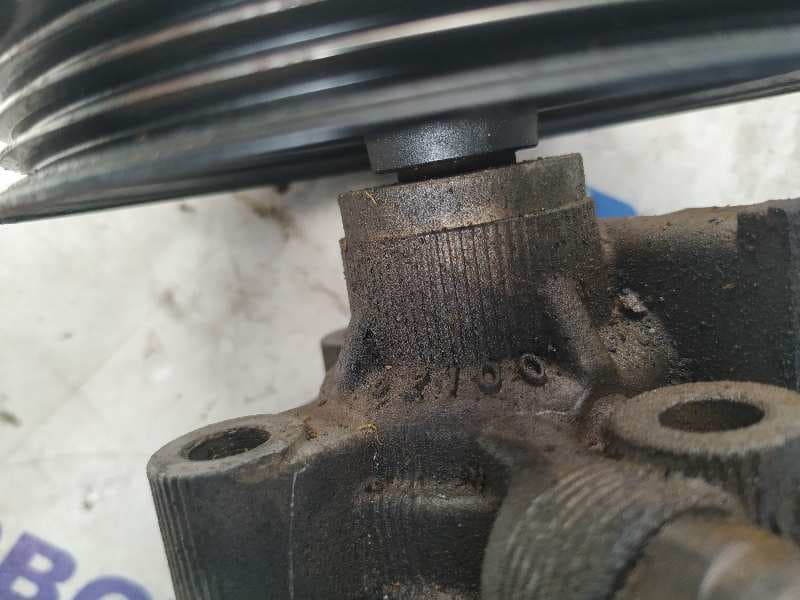 Recambio de BOMBA DIRECCION para TOYOTA RAV 4 (A2) 2.0 Luna 4X4 (2003->) 1AZFE referencia OEM IAM    - VERDE 2