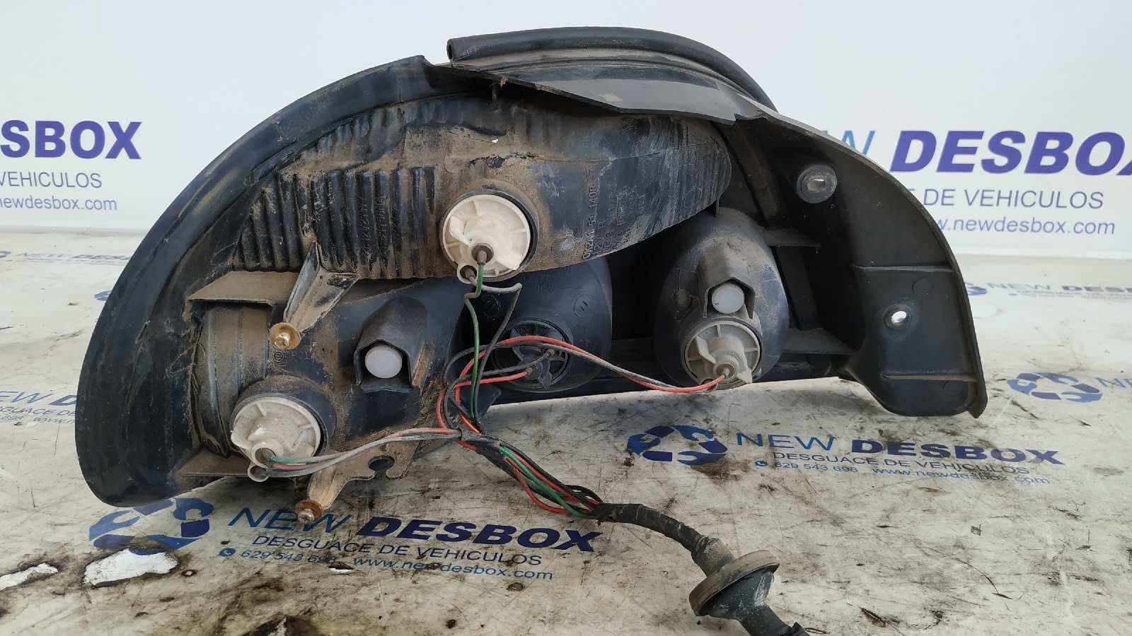 Recambio de PILOTO TRASERO DERECHO para KIA SEPHIA 1.6 CAT B6 referencia OEM IAM 0K2A151140R   - PLATA 3
