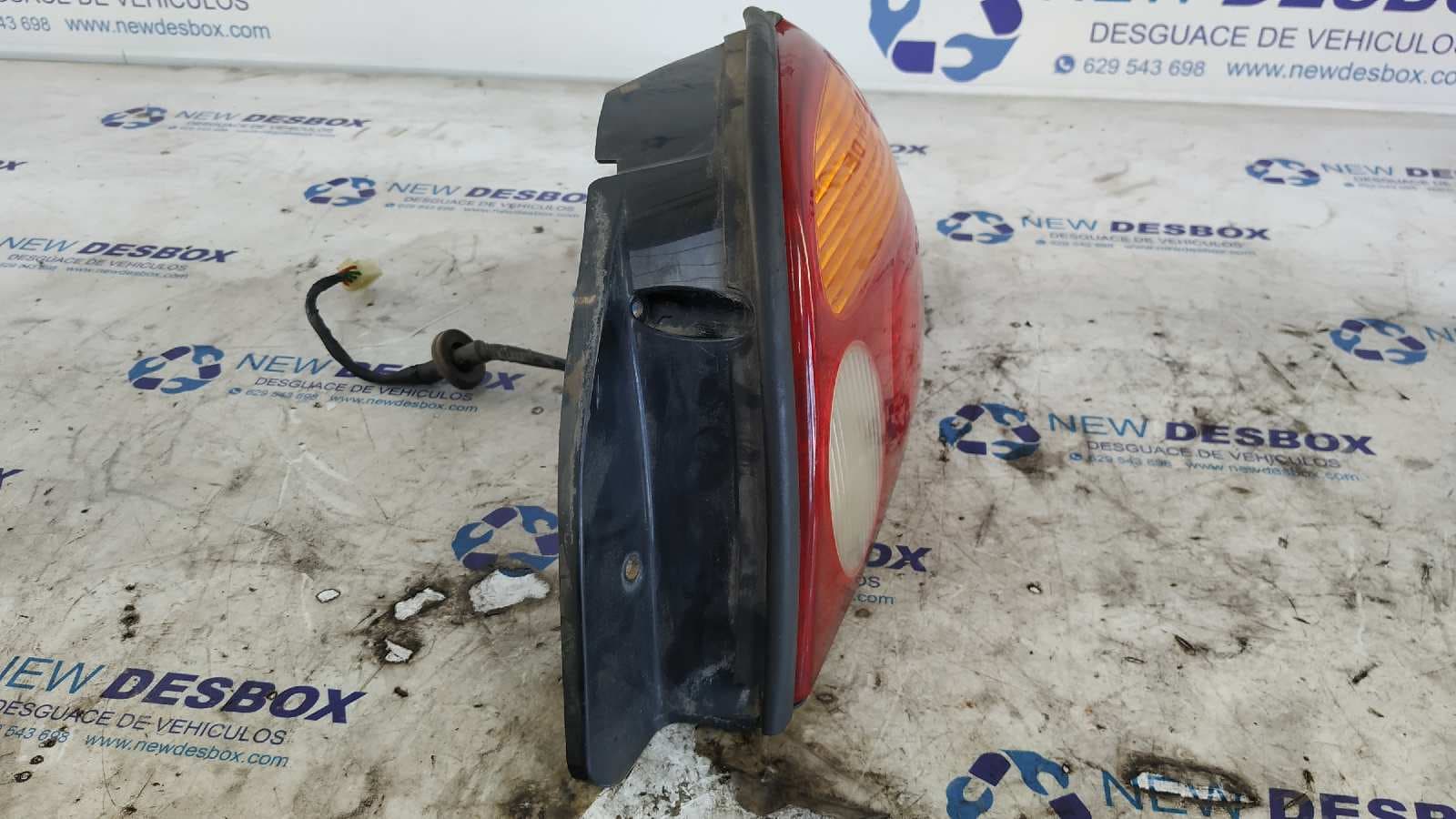 Recambio de PILOTO TRASERO DERECHO para KIA SEPHIA 1.6 CAT B6 referencia OEM IAM 0K2A151140R   - PLATA 5