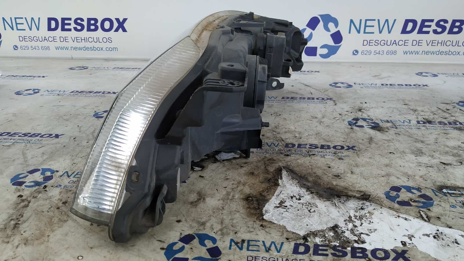 Recambio de FARO DERECHO para RENAULT LAGUNA II (BG0) 2.0 F4RJ7      referencia OEM IAM 8200002847   - VERDE 2