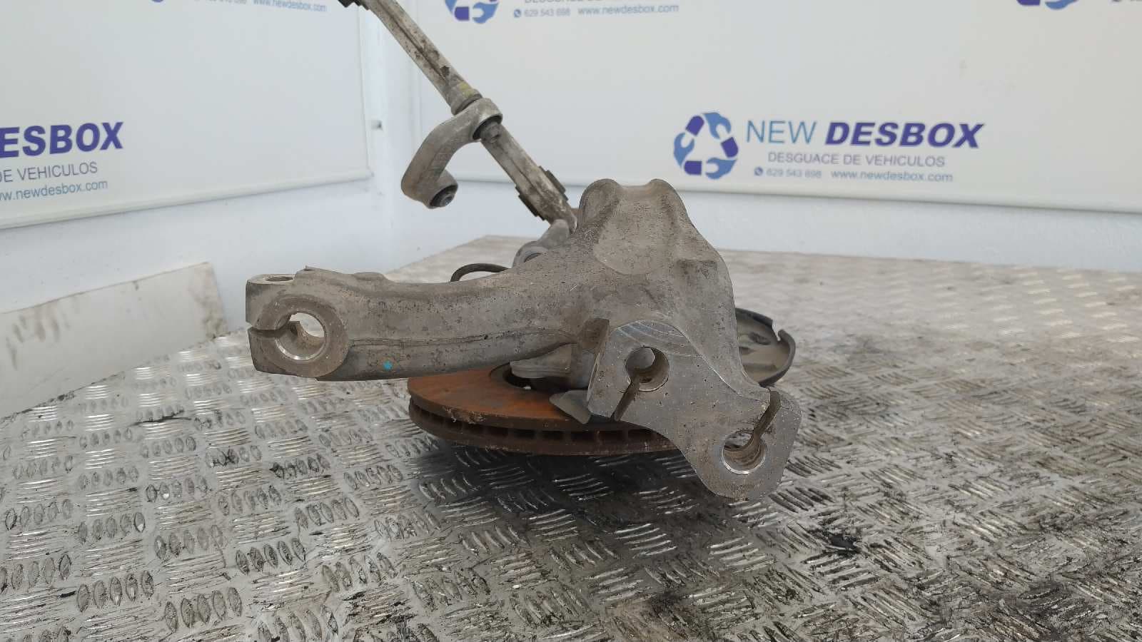 Recambio de MANGUETA DELANTERA DERECHA para AUDI A4 BERLINA (8E) BRE        referencia OEM IAM    - NEGRO 4