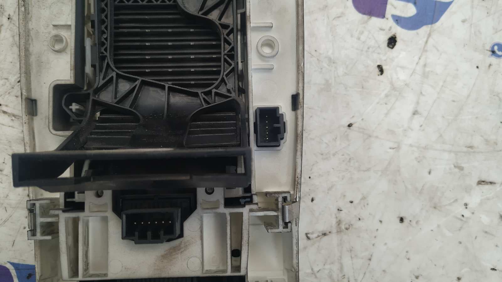 Recambio de MANDO MULTIFUNCION para LAND ROVER RANGE ROVER SPORT 276DT referencia OEM IAM YUD501700WVH   - NEGRO 8