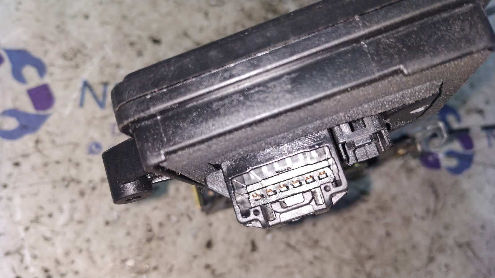 Recambio de CERRADURA PUERTA DELANTERA DERECHA para MAZDA 6 BERLINA (GG) 2.0 CRTD 136 Active (4-ptas.) RF5C referencia OEM IAM    - AZUL 4