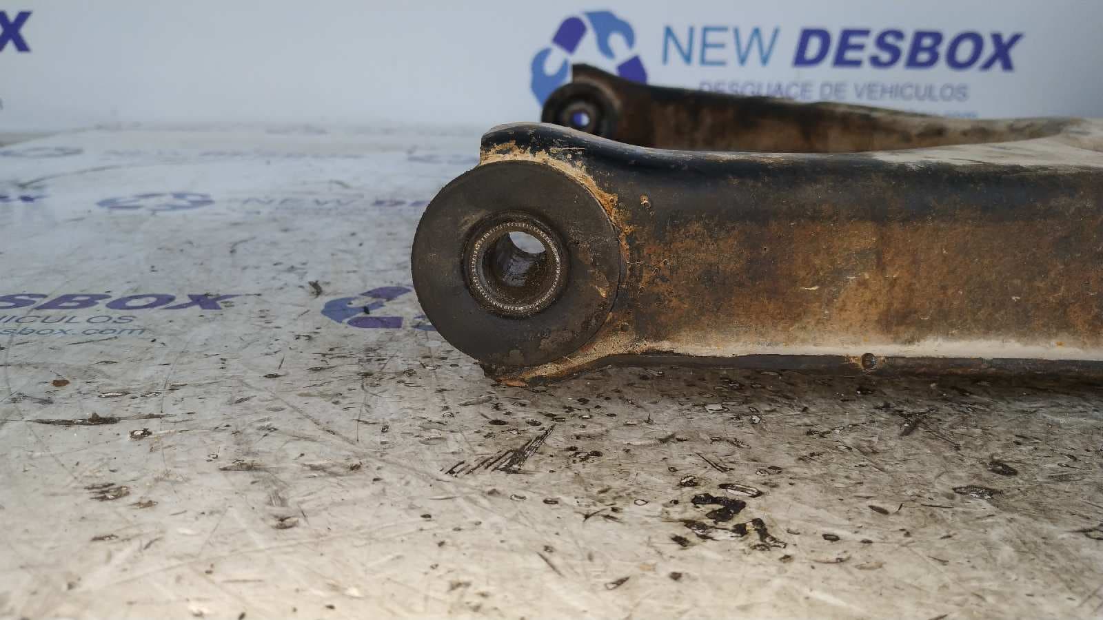 Recambio de BRAZO DERECHO INFERIOR DELANTERO para SUZUKI VITARA SE/SV (ET) 1.9 Turbodiesel XUD9SD referencia OEM IAM    - BLANCO 2