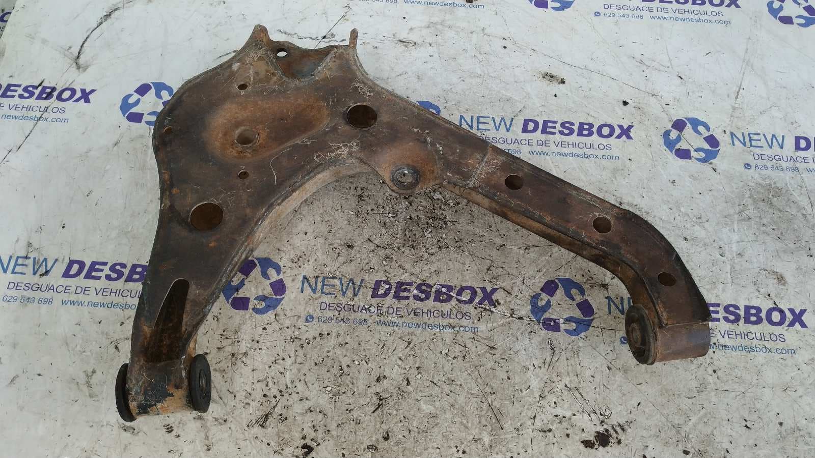 Recambio de BRAZO DERECHO INFERIOR DELANTERO para SUZUKI VITARA SE/SV (ET) 1.9 Turbodiesel XUD9SD referencia OEM IAM    - BLANCO 4