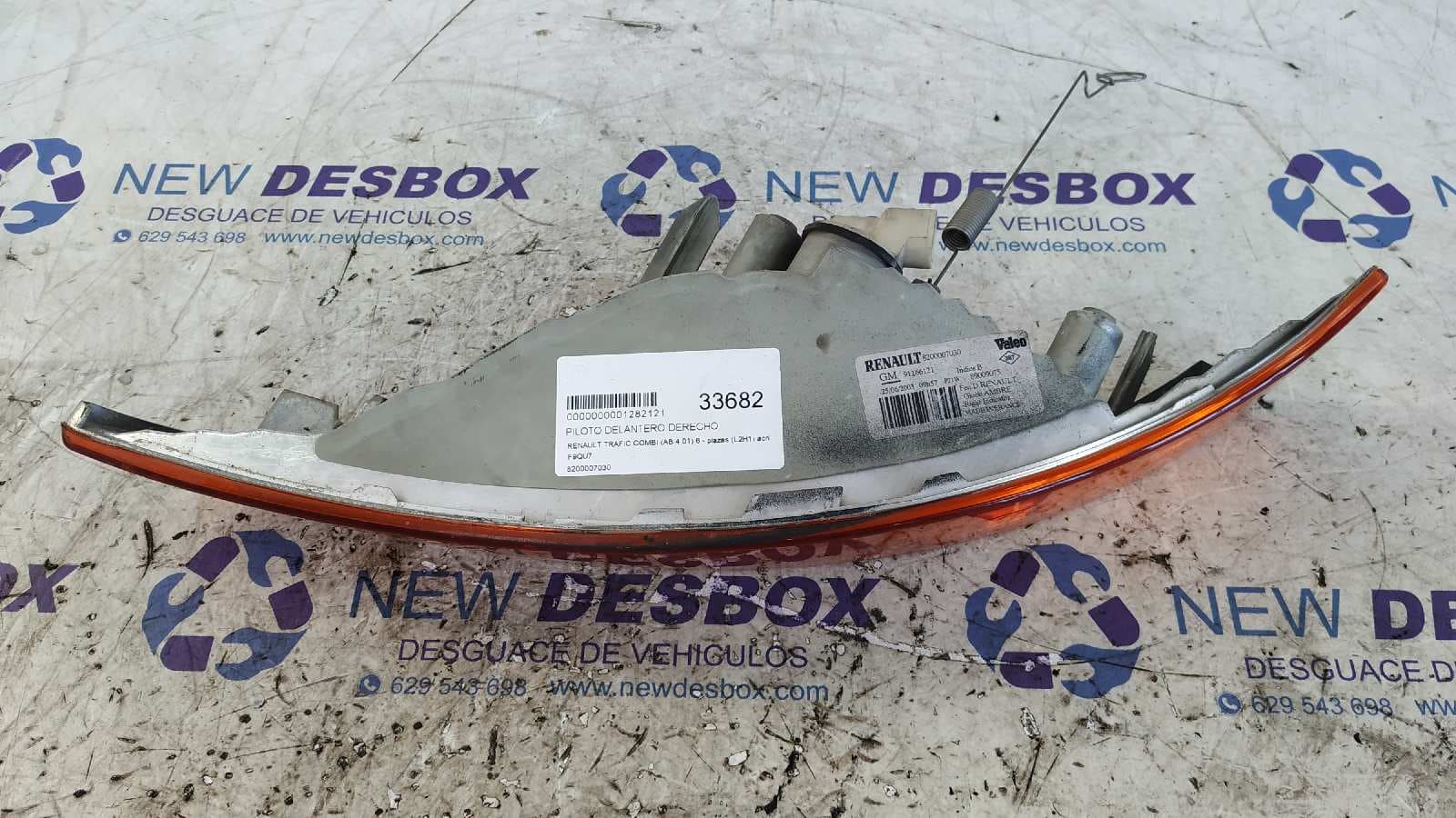 Recambio de PILOTO DELANTERO DERECHO para RENAULT TRAFIC COMBI (AB 4.01) 6 - plazas (L2H1) acristalado parcial 2,9t   Combi largo F9QU7 referencia OEM IAM 8200007030   - BLANCO 5