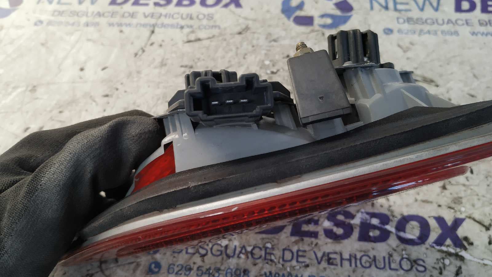 Recambio de PILOTO PORTON IZQUIERDO para MERCEDES-BENZ CLASE E (W210) BERLINA DIESEL 3.0 Turbodiesel CAT 606962 referencia OEM IAM A2108200964   - VERDE 2