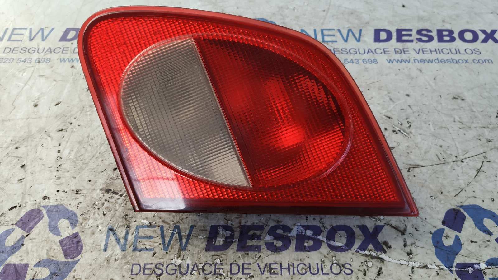 Recambio de PILOTO PORTON DERECHO para MERCEDES-BENZ CLASE E (W210) BERLINA DIESEL 3.0 Turbodiesel CAT 606962 referencia OEM IAM A2108201064   - VERDE