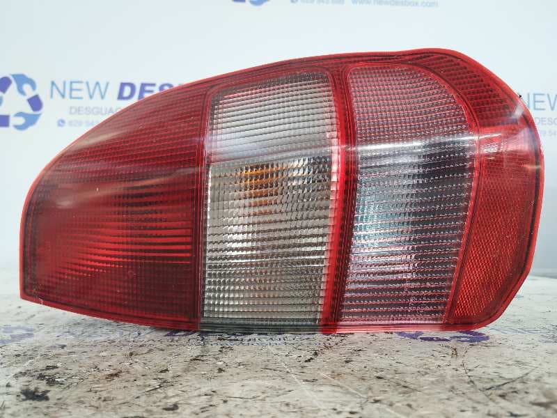 Recambio de PILOTO TRASERO DERECHO para MITSUBISHI SPACE STAR (DG0) 1.8 MPI CAT 4G93 referencia OEM IAM 287602   - BLANCO