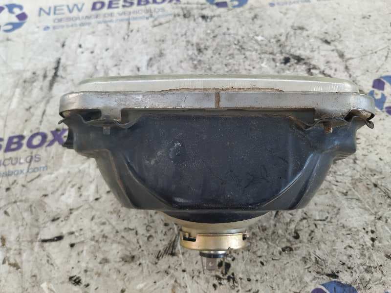 Recambio de FARO IZQUIERDO para MITSUBISHI L 300 (P00) Caja cerr.  largo, Techo elev. 4D56 referencia OEM IAM 0188076   - BLANCO 5